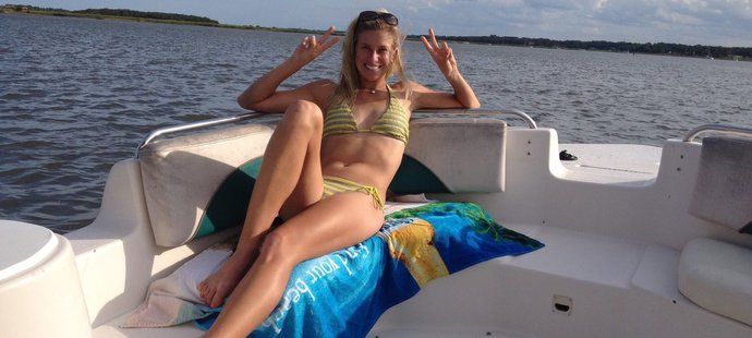 Andrea Hlaváčková relaxuje na Floridě a potvrdila, že patří mezi největší krásky »bílého sportu«