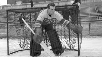 Bohumil Modrý: Legendární brankář místo v NHL skončil kvůli nenávisti komunistů v uranových dolech Bohumil Modrý: Legendární brankář místo v NHL skončil kvůli nenávisti komunistů v uranových dolech