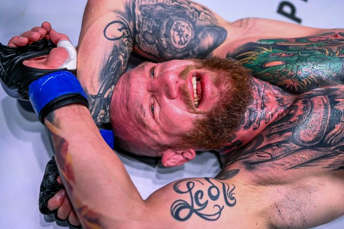 Přemožitel Vémoly se vrací: Vyřádí se na četaři Přemožitel Vémoly se vrací: Vyřádí se na četaři