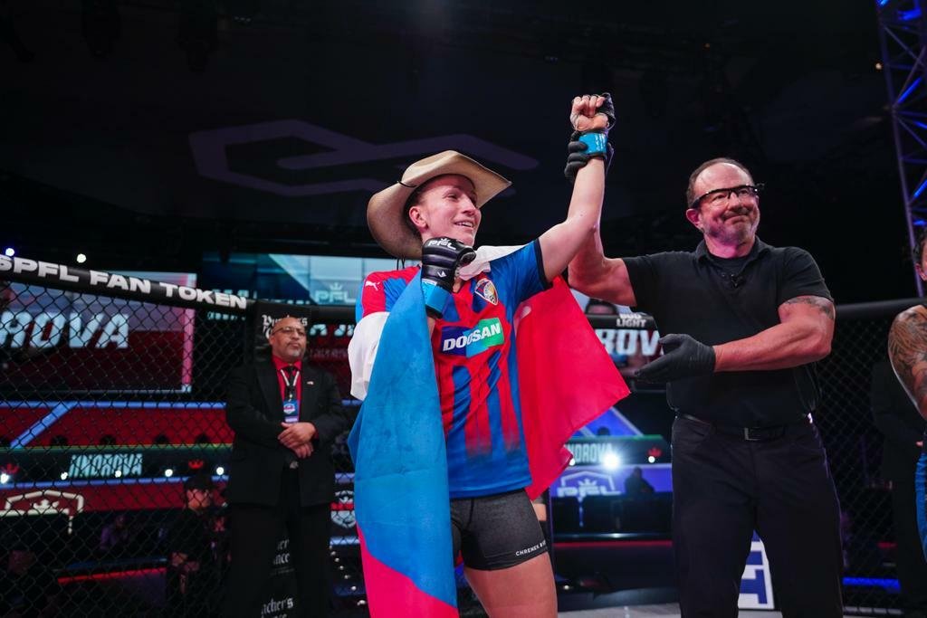 Martina Jindrová porazila v PFL veteránku UFC Vanessu Melovou