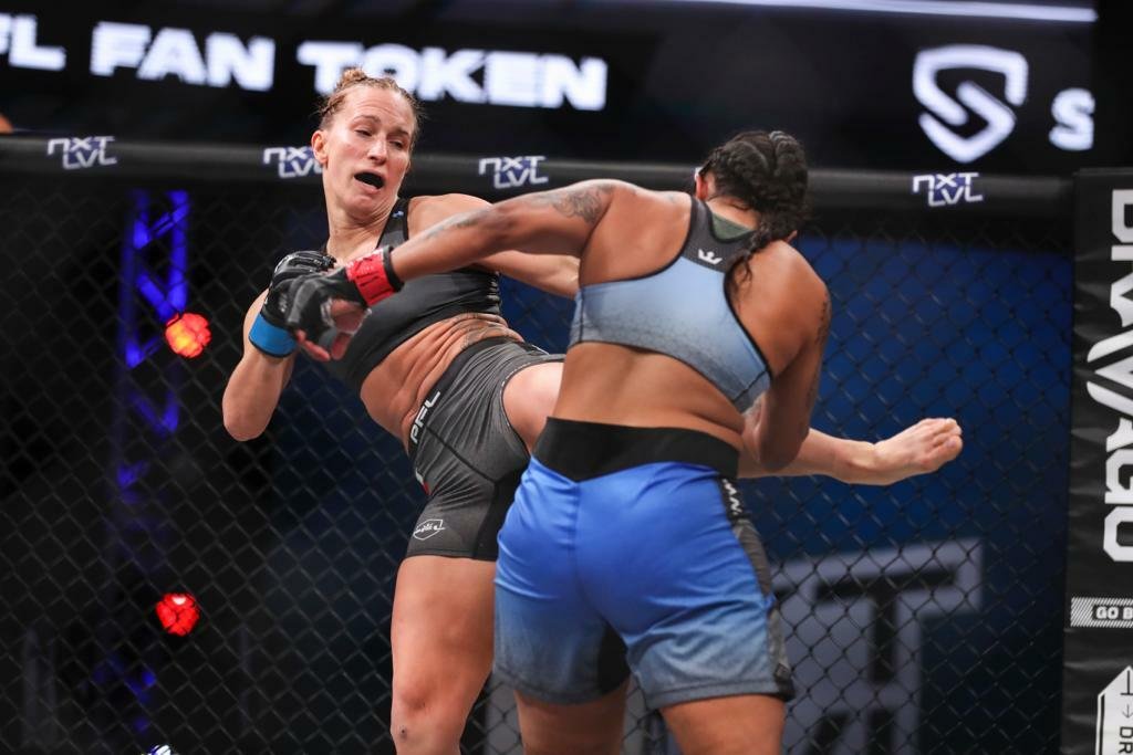 Martina Jindrová porazila v PFL veteránku UFC Vanessu Melovou