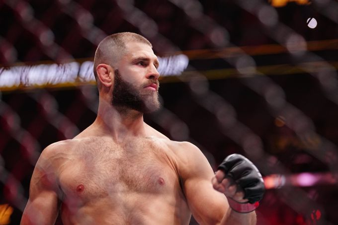 Procházka proti mladé pušce? Českého bijce pravděpodobně čeká v UFC další mač v listopadu Procházka proti mladé pušce? Českého bijce pravděpodobně čeká v UFC další mač v listopadu