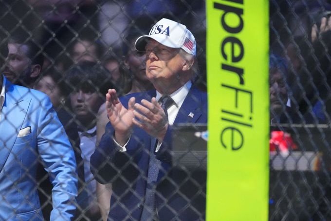 UFC v Bílém domě: Lepší závěr si vedení nemohlo přát, zazněl i výpad na Obamovu manželku UFC v Bílém domě: Lepší závěr si vedení nemohlo přát, zazněl i výpad na Obamovu manželku