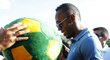 V Brazílii je fotbal náboženstvím, své o tom ví i Usain Bolt