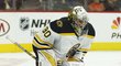 Daniel Vladař, který čeká na premiéru v NHL, ve skvěle rozehraném zápase při vedení Bruins 4:0 inkasoval třikrát mezi 49. a 52. minutou.