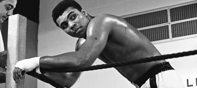 Muhammad Ali se svým trenérem Angelo Dundeem v roce 1967