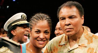 Rodina boxera Muhammada Aliho se hádá. Jde o zdraví i peníze