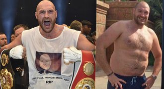 Boxerský šampion připomíná horu sádla. Fury vystavil špeky na dovolené