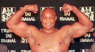 Proč boxer Foreman (†76) pojmenoval všechny syny stejně? Truchlí pět jeho Jiříků Proč boxer Foreman (†76) pojmenoval všechny syny stejně? Truchlí pět jeho Jiříků