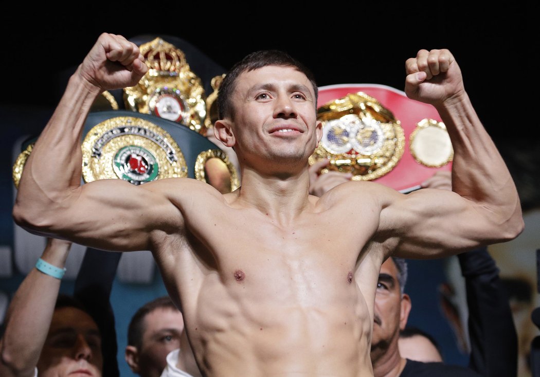 Genadij Golovkin pózuje před soubojem se Saulem Alvarezem