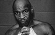 Boxerské legendě Miku Tysonovi je 54 let a je opět v perfektní kondici.