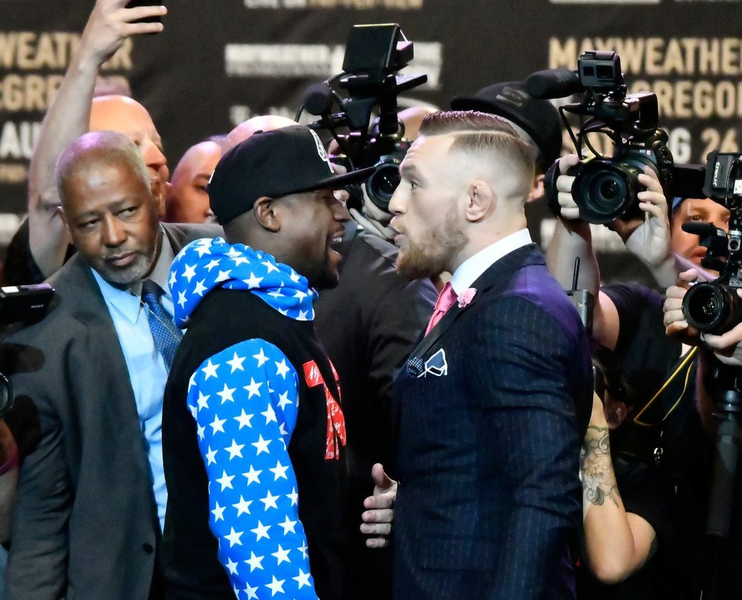 Poprvé tváří v tvář! Mayweather a McGregor se utkají 26. srpna