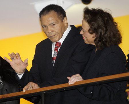 Muhammad Ali se svou čtvrtou ženou.