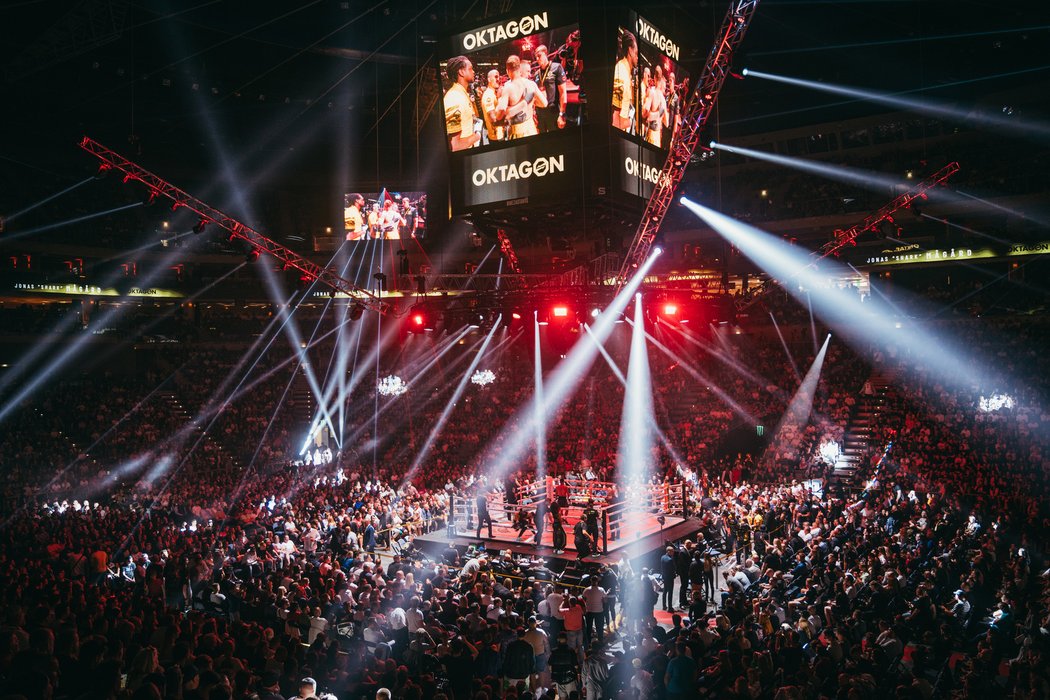 Skvělá atmosféra v O2 areně při Oktagon Underground Vémola vs. Marpo