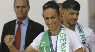 Zlatou boxerku v Alžírsku vítaly davy: Děkuji za podporu v těch mukách Zlatou boxerku v Alžírsku vítaly davy: Děkuji za podporu v těch mukách