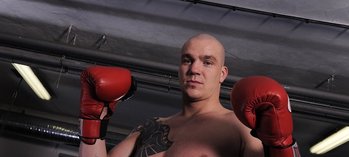 Boxer Ondřej Pála se 30. listopadu utká v Londýně s kontroverzním Dereckem Chisorou