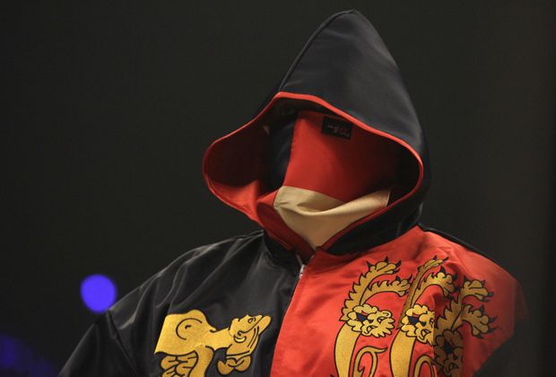 Britský boxer Chisora přichází do ringu Britský boxer Chisora přichází do ringu