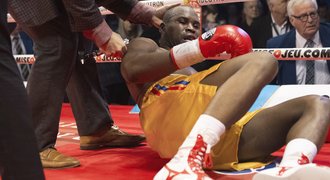 Boxera Stevensona čeká nejtěžší zápas, po knockoutu bojuje o život