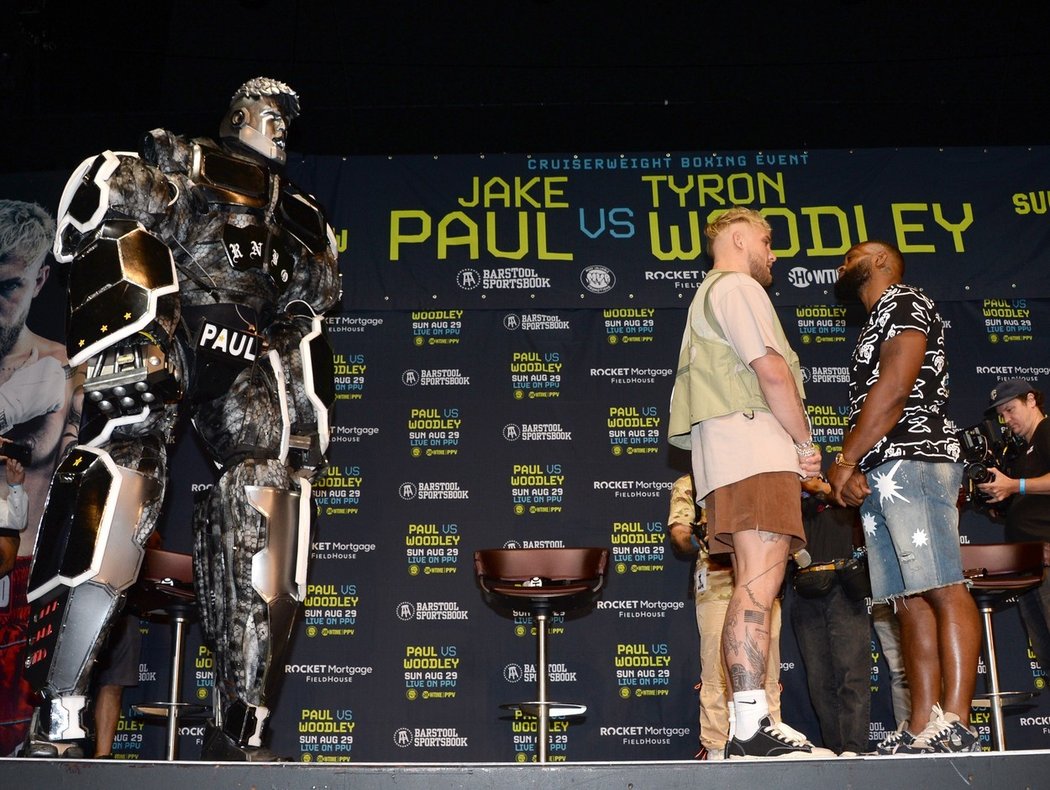 Tyron Woodley a Jake Paul se utkají v boxerském zápase
