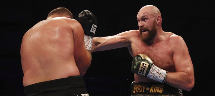 Tyson Fury v zápase proti Francesco Pianetovi