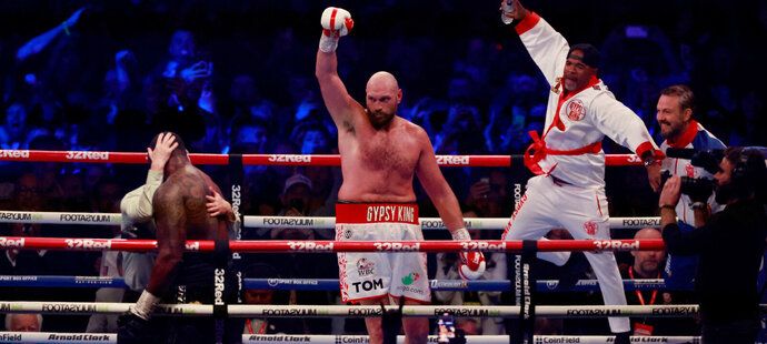 Tyson Fury končí kariéru jako šampion