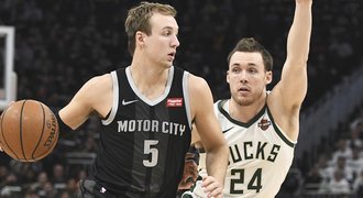 Dobrý start! Nejlepší tým základní části Milwaukee zahájil play off výhrou