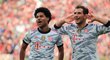Fotbalisté Bayernu Mnichov slaví gól do sítě Leverkusenu