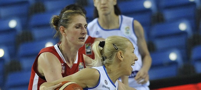 České basketbalistky neodehrály vydařený evropský šampionát a pivotka Ilona Burgrová si toho byla vědoma