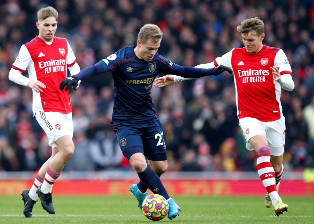 Český útočník Matěj  Vydra v utkání anglické Premier League mezi Burnley a Arsenalem