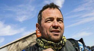 Strach na prestižní Rallye Dakar: Zkušený motorkář bojuje o život!