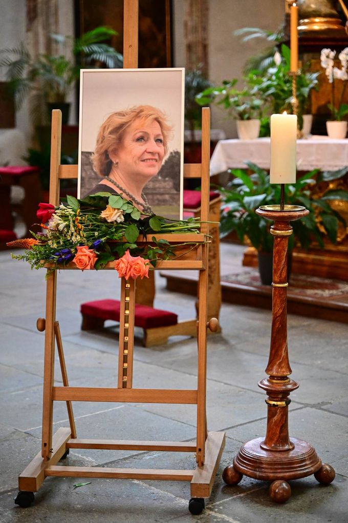 Dojemná mše za Čáslavskou: žízeň po spravedlnosti. Lidé na ní nezapomínají, těší dceru Dojemná mše za Čáslavskou: žízeň po spravedlnosti. Lidé na ní nezapomínají, těší dceru