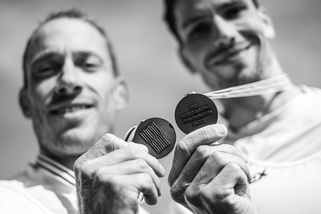 Viktora s Kopáčem oslavují bronzovou medaili