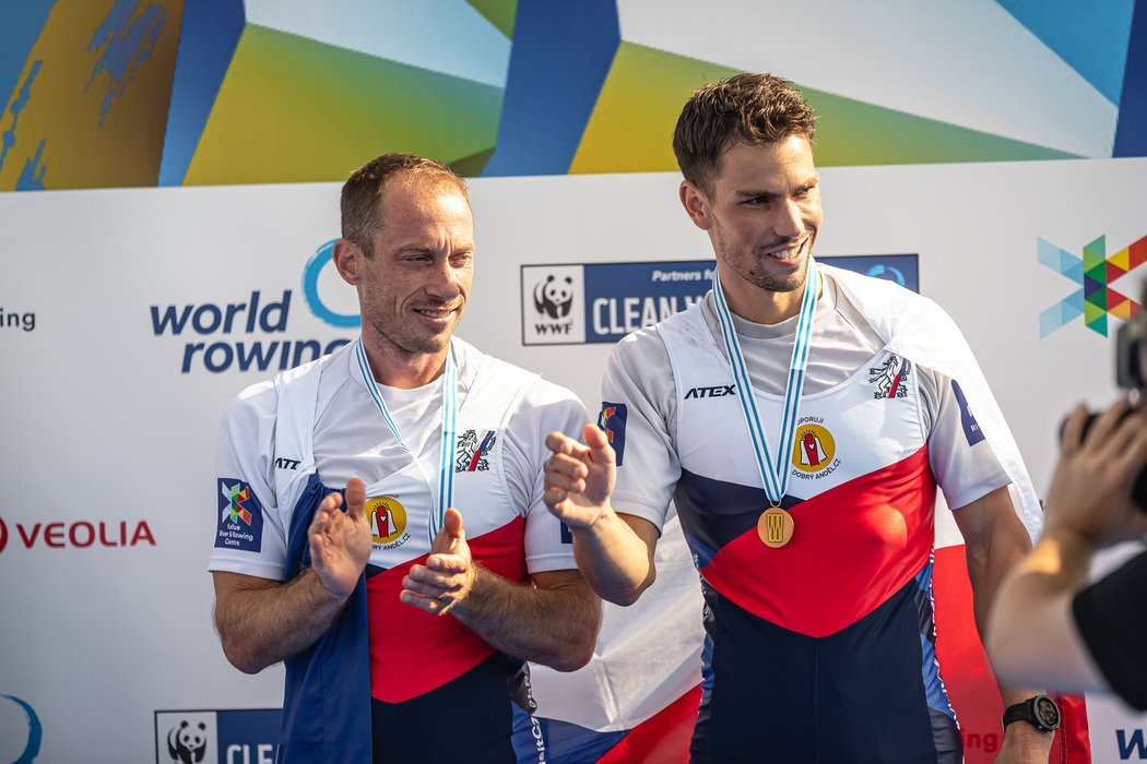 Viktora s Kopáčem oslavují bronzovou medaili