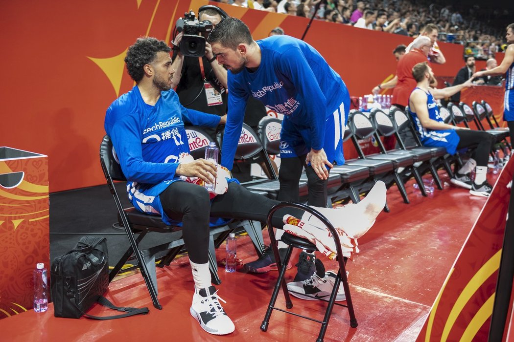 Český basketbalista Blake Schilb v rozhovoru s Tomášem Satoranským na MS 2019