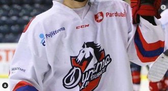 Mladého hokejistu trápí vážná nemoc podobná ALS. Kamarádi shání pomoc Mladého hokejistu trápí vážná nemoc podobná ALS. Kamarádi shání pomoc