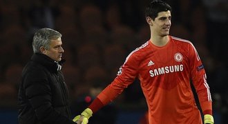 Kdyby mohl hrát Courtois i Čech, nikdo by neměl šanci, chválí Mourinho