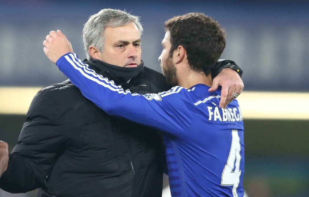 Bývalý trenér Chelsea José Mourinho a záložník Cesc Fábregas