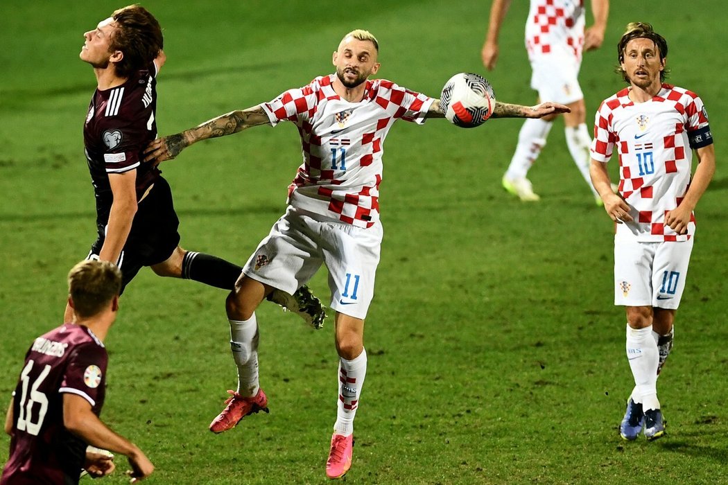 Zápas Chorvatska proti Lotyšsku narušilo počínání fanoušků