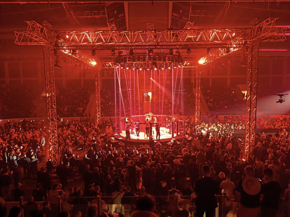 Clash 17 ONLINE: Souboj Kocián vs. Fenin. Příště v Praze, Le Sy proti Bejrovi! Clash 17 ONLINE: Souboj Kocián vs. Fenin. Příště v Praze, Le Sy proti Bejrovi!