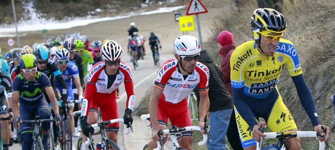 Alberto Contador (vpravo) ze stáje Tinkoff-Saxo