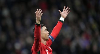 Ronaldo po překvapivé prohře zuřil: Zlostná gesta a urážky!