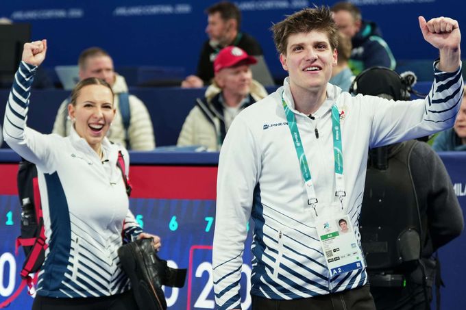 Loučení curlingového mixu. Gesto fair play bodovalo. Zelingrová: Vypadala jsem dobře Loučení curlingového mixu. Gesto fair play bodovalo. Zelingrová: Vypadala jsem dobře