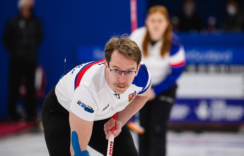 Český pár pro curling na ZOH 2022 v Pekingu: manželé Zuzana a Tomáš Paulovi