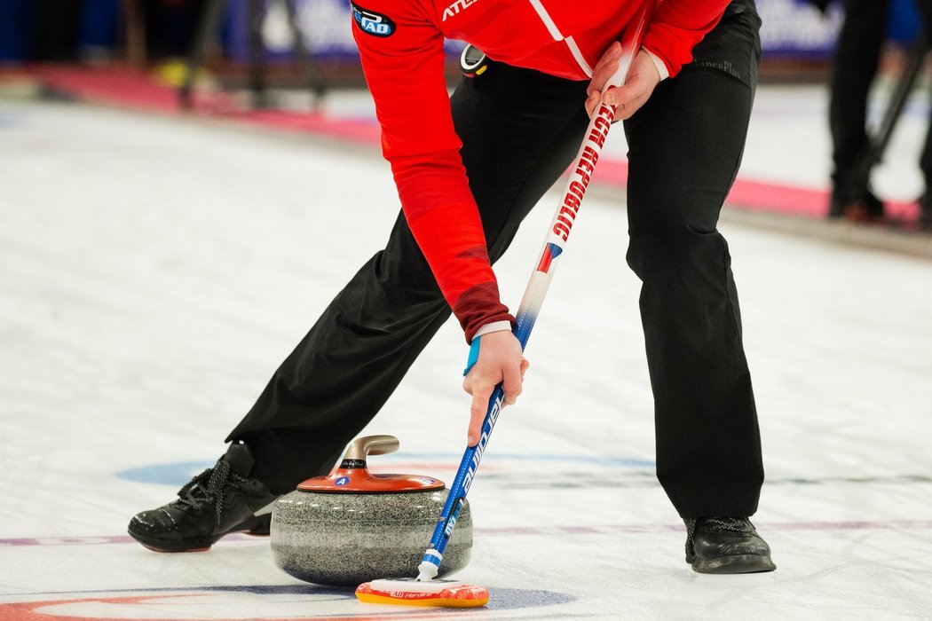 Český pár pro curling na ZOH 2022 v Pekingu: manželé Zuzana a Tomáš Paulovi