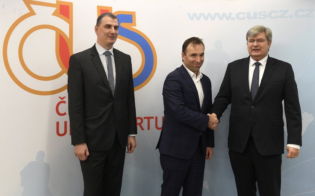 Šéf České unie sportu Miroslav Jansta (vpravo) žádá nového ministra Jana Blatného pro otevření sportovní přípravy pro profesionální oblast