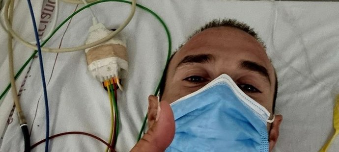 Cyklistická legenda Alejandro Valverde poslal z nemocnice vzkaz