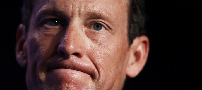 Lance Armstrong má stale co vysvětlovat