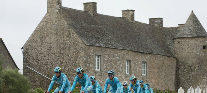 Astanu na Tour de France za výsledkem povede Fabio Aru, 26letý nováček slavného závodu.