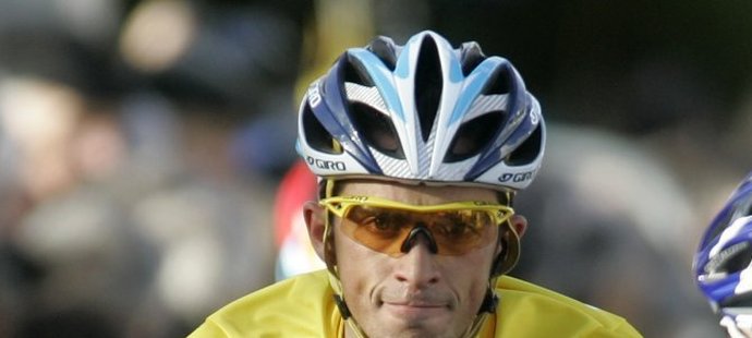 Alberto Contador během loňské Tour de France