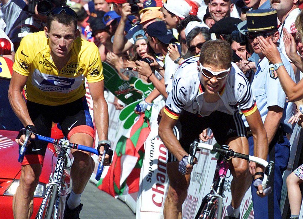 Cyklistika dostala další ránu, z dopingu při Tour de France 1998 byli usvědčeni Ullrich i Pantani. Mezi odhalenými hříšníky jsou i Zabel či Jalabert